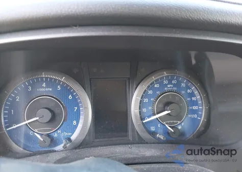 2016 Toyota Sienna Xle/Limited z USA, uszkodzony, nr VIN 5TDYK3DC2GS754351